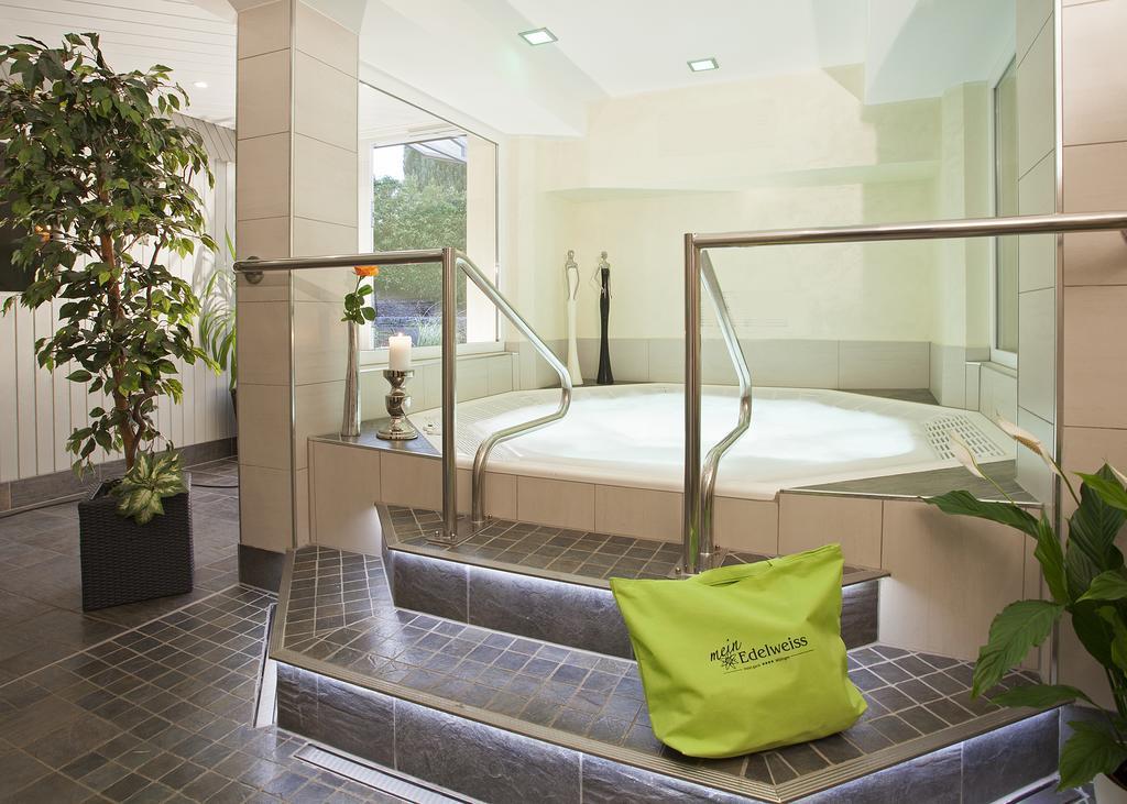 Hotel & Ferienappartements Edelweiss วิลลิงเงิน ภายนอก รูปภาพ