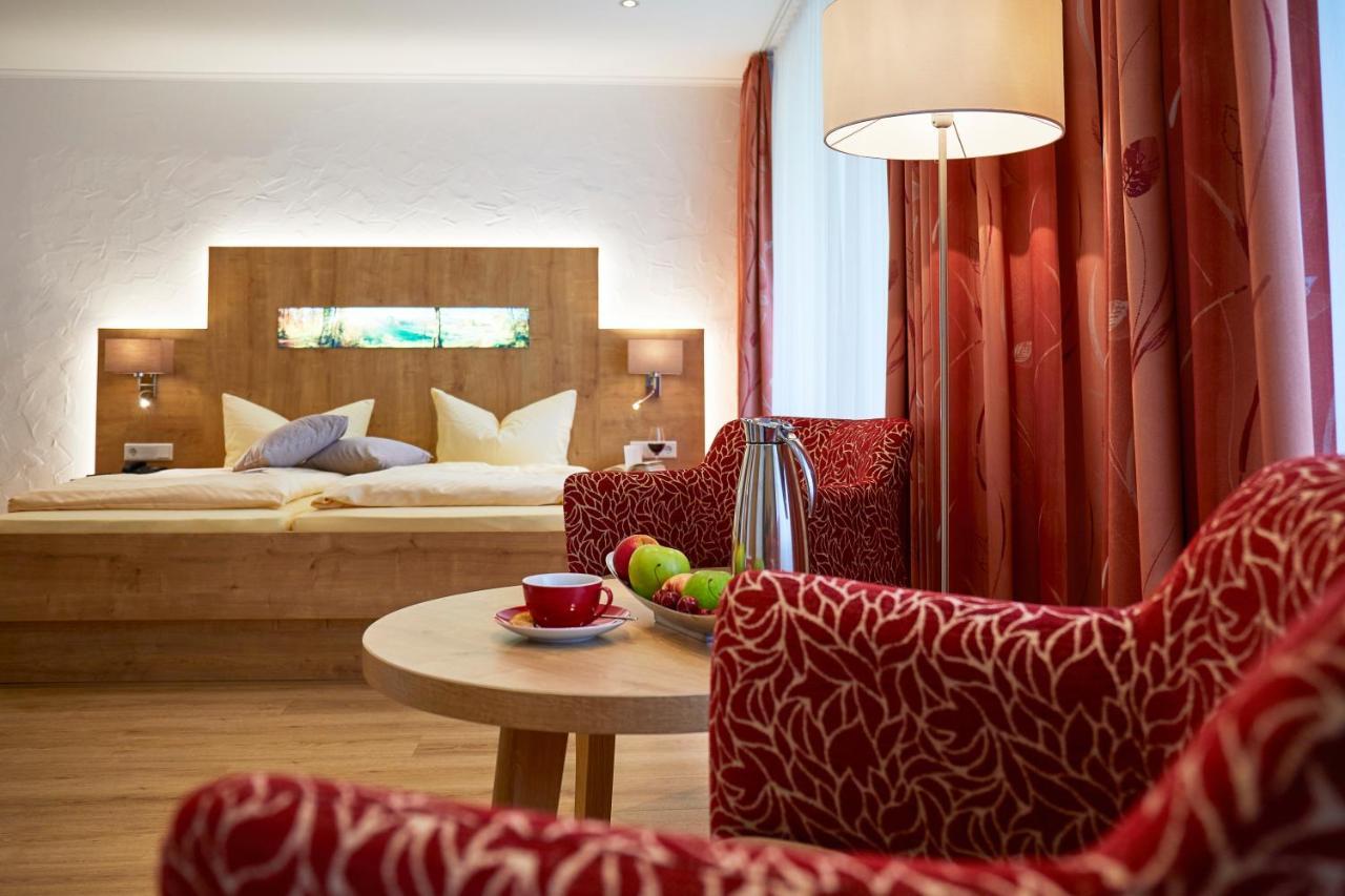 Hotel & Ferienappartements Edelweiss วิลลิงเงิน ภายนอก รูปภาพ