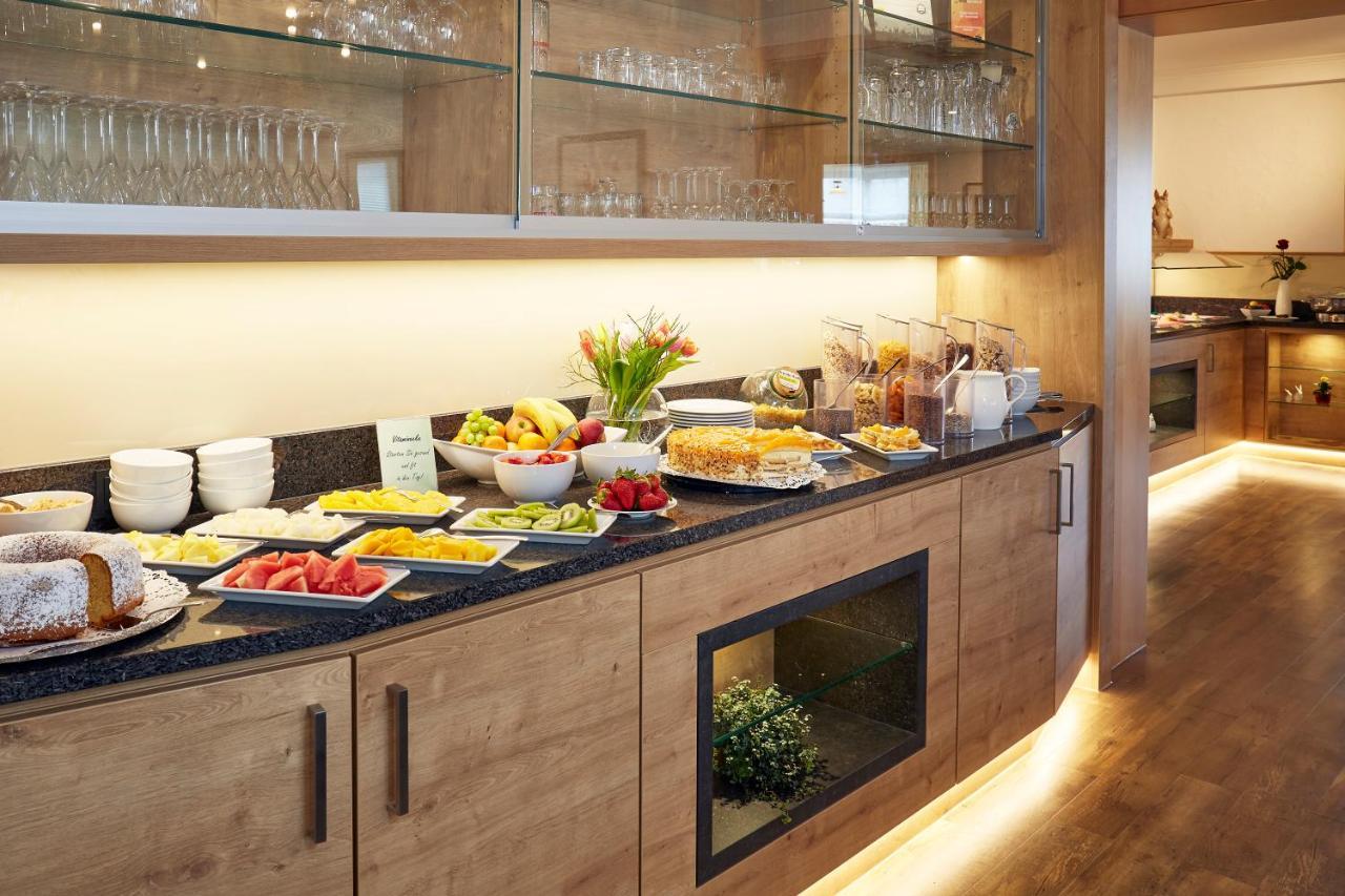 Hotel & Ferienappartements Edelweiss วิลลิงเงิน ภายนอก รูปภาพ